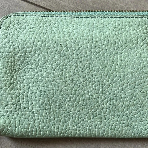 🩵HOST PICK FOSSIL NWT Leather Wristlet Wallet - Picture 5 of 6